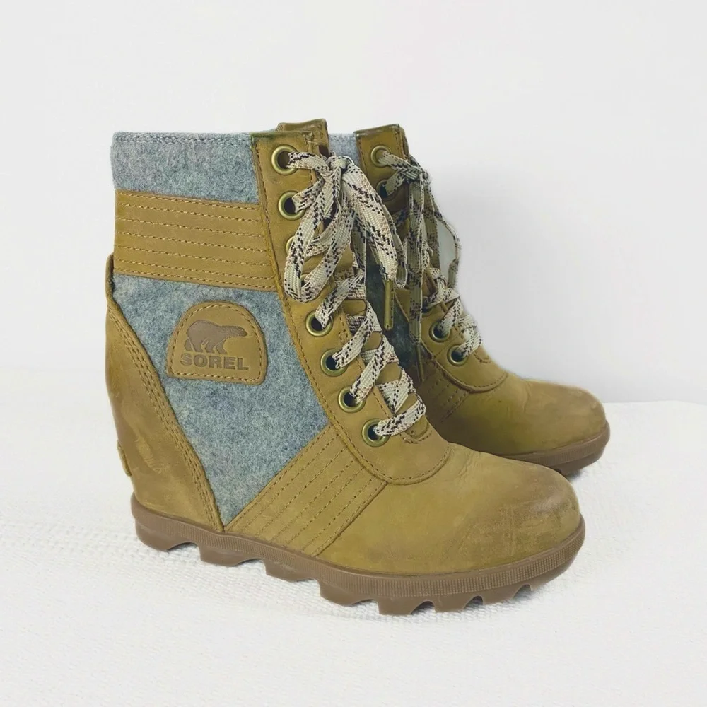 SOREL Lexie Wedge Weather Boots in Camel Brown Womens size 6